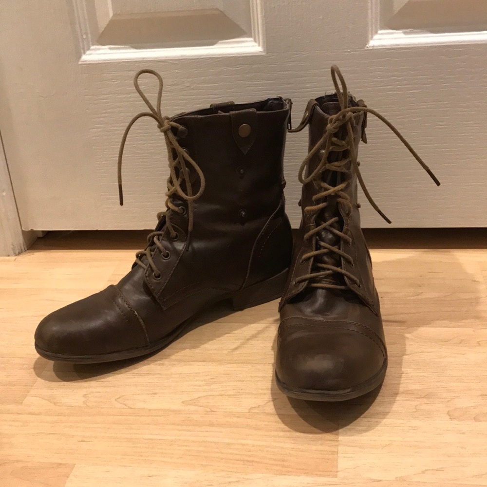 Cathy Jean Brown Combat Boots- size 9